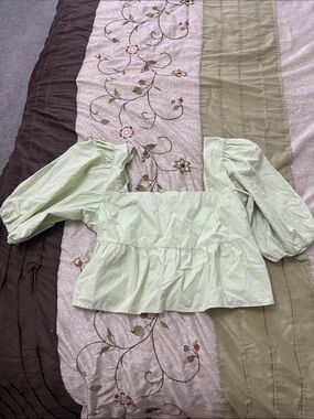 Abercrombie & Fitch Pastel Green Square-Neck Puff Sleeve Peplum Top